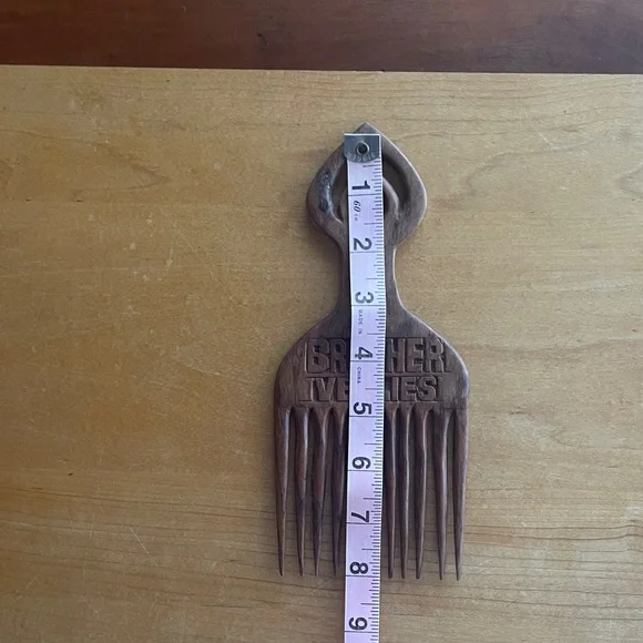 Brother Vellies Carved Wooden Comb - Picture 4 of 4